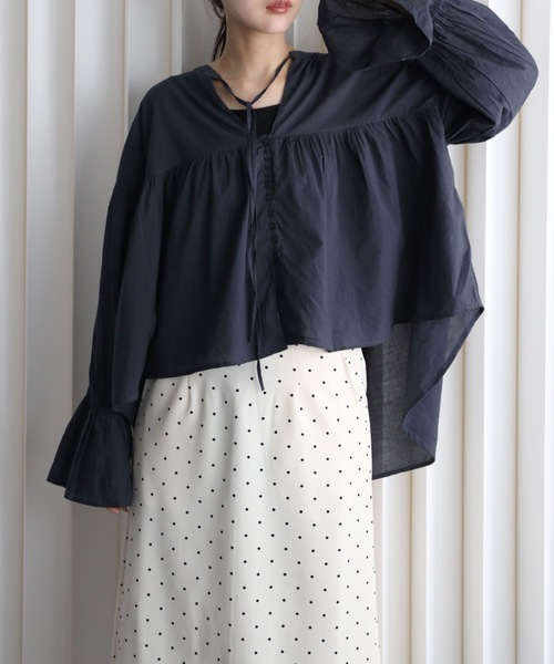 YENNA(イェンナ)の「インド綿ギャザー切替エアリーボリュームシアーブラウス(シャツ/ブラウス・レディース・スミクロ/ホワイト・FREE)」の15枚目の写真