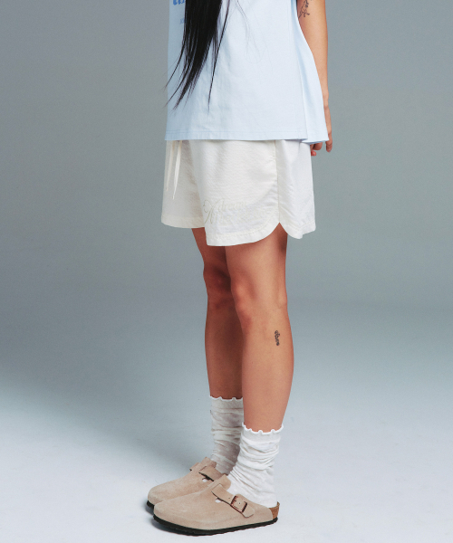 AMESWORLDWIDE(アメスワールドワイド)の「CLASSIC STRIPE EASY SHORTS IVORY(その他パンツ・レディース・その他・SMALL/MEDIUM)」の5枚目の写真