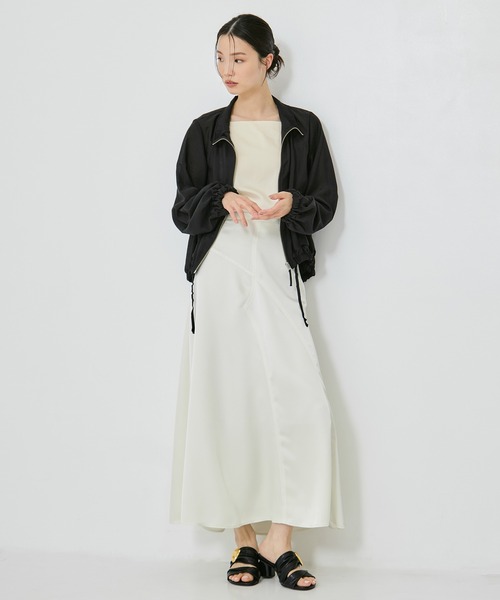 STUDIOUS（ステュディオス）の「【STUDIOUS/ステュディオス】Twisted Vegan Leather Sandals/ツイストビーガンレザーサンダル/ミュール/雨の日対応（サンダル・レディース・ベージュ/ブラック・1/2）」の10枚目の写真