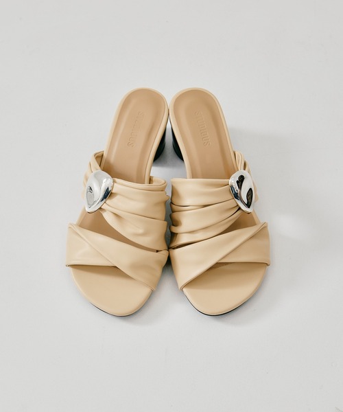 STUDIOUS（ステュディオス）の「【STUDIOUS/ステュディオス】Twisted Vegan Leather Sandals/ツイストビーガンレザーサンダル/ミュール/雨の日対応（サンダル・レディース・ベージュ/ブラック・1/2）」の22枚目の写真