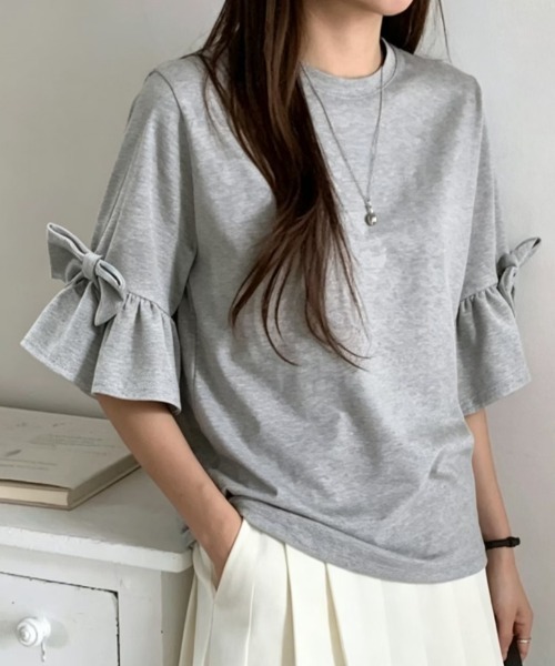 FAVORITO(ファヴォリート)の「リボンタイTEEラックス(Tシャツ/カットソー・レディース・ブラック/グレー/ベージュ・F)」の3枚目の写真