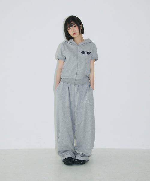 SLEEKGLOW（スリック グロウ）の「ホットフィックスオーバーサイズスウェットパンツ[グレー]（スウェットパンツ・レディース・その他・MEDIUM/SMALL）」の2枚目の写真