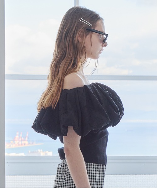 etre loin(エトルワン)の「エンブロイダリーバルーンカラーニットトップス / Embroidered balloon collar knit top(ニット/セーター・レディース・ブラック×ホワイト/グレー/ブラック・M)」の8枚目の写真