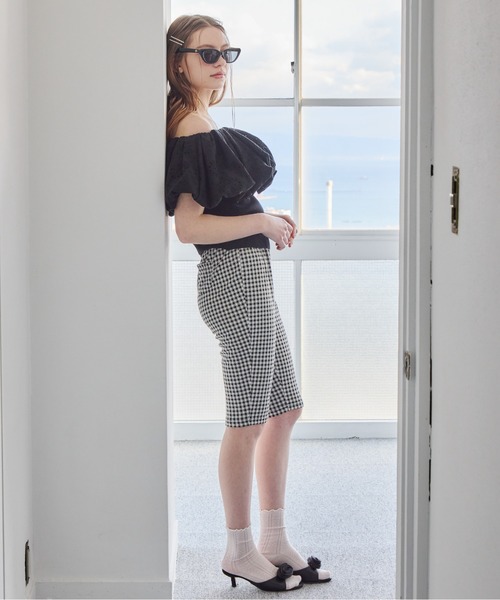 etre loin(エトルワン)の「エンブロイダリーバルーンカラーニットトップス / Embroidered balloon collar knit top(ニット/セーター・レディース・ブラック×ホワイト/グレー/ブラック・M)」の6枚目の写真
