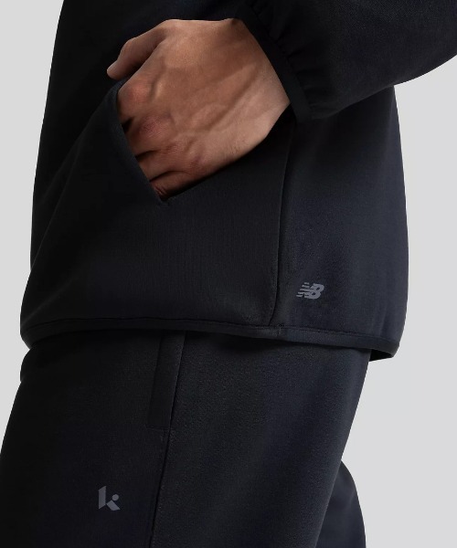 NEW BALANCE(ニューバランス)の「New Balance Klutch X NB Performance Hoodie(ニューバランス Klutch X NB パフォーマンスフーディ)(パーカー・メンズ・ブラック系・X-LARGE/LARGE/MEDIUM/SMALL)」の6枚目の写真
