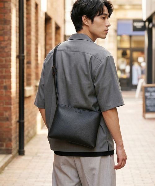 TETE HOMME(テットオム)の「スプリットレザーサコッシュ(ショルダーバッグ・メンズ・ブラック・FREE)」の12枚目の写真
