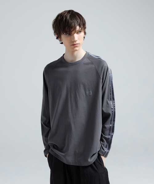 Y-3(ワイスリー)の「Y-3 OVERSIZED GRADIENT STRIPES LONG SLEEVE TEE(Tシャツ/カットソー・メンズ・グレー・SMALL/MEDIUM/LARGE/X-LARGE/X-SMALL/XX-LARGE)」の2枚目の写真