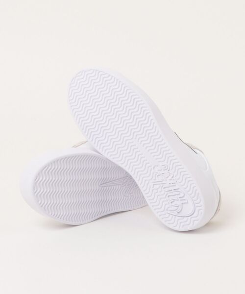 NIKE（ナイキ）の「NIKE ナイキ W COURT HERITAGE MS レディーススニーカー(ウィメンズコートヘリテージMS) IM7529-101 ホワイト/ブラック/ホワイト（スニーカー・レディース・ホワイト×ブラック・24.0cm/23.5cm/23.0cm/22.5cm/25.0cm/24.5cm）」の3枚目の写真