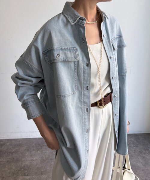 DouDou(ドゥドゥ)の「【Healthy denim】Almond(シャツ/ブラウス・レディース・ブルー系その他・1)」の1枚目の写真