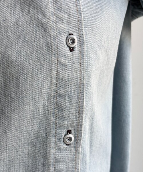 DouDou(ドゥドゥ)の「【Healthy denim】Almond(シャツ/ブラウス・レディース・ブルー系その他・1)」の9枚目の写真