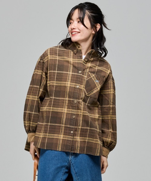 KRIFF MAYER Lady's Collection(クリフメイヤーレディースコレクション)の「ビエラバックギャザーシャツ(シャツ/ブラウス・レディース・ブラウン/オリーブ/ナチュラル/モカ/その他5/チャコール/アイボリー・LARGE/MEDIUM)」の1枚目の写真