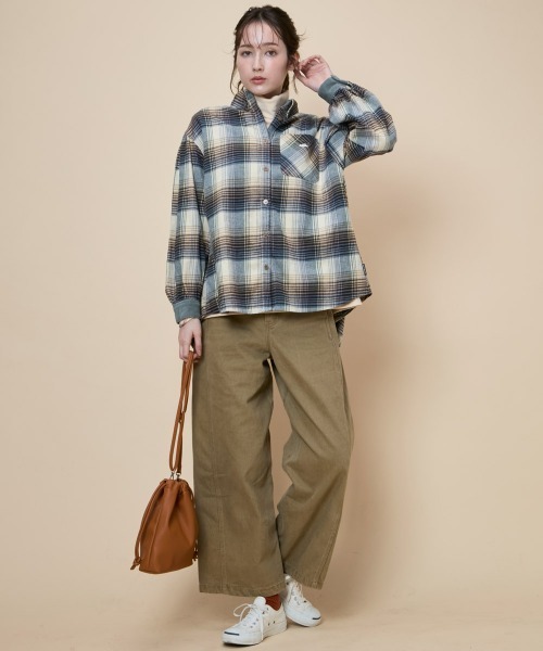 KRIFF MAYER Lady's Collection(クリフメイヤーレディースコレクション)の「ビエラバックギャザーシャツ(シャツ/ブラウス・レディース・ブラウン/オリーブ/ナチュラル/モカ/その他5/チャコール/アイボリー・LARGE/MEDIUM)」の12枚目の写真
