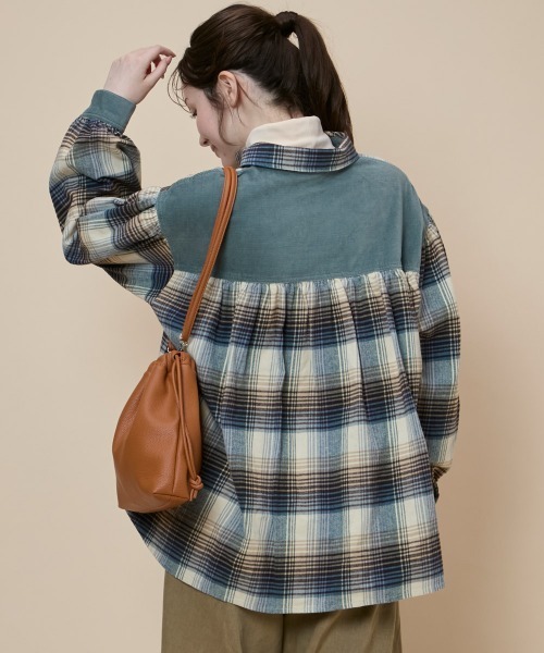 KRIFF MAYER Lady's Collection(クリフメイヤーレディースコレクション)の「ビエラバックギャザーシャツ(シャツ/ブラウス・レディース・ブラウン/オリーブ/ナチュラル/モカ/その他5/チャコール/アイボリー・LARGE/MEDIUM)」の14枚目の写真