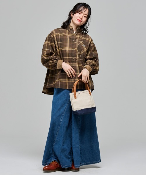 KRIFF MAYER Lady's Collection(クリフメイヤーレディースコレクション)の「ビエラバックギャザーシャツ(シャツ/ブラウス・レディース・ブラウン/オリーブ/ナチュラル/モカ/その他5/チャコール/アイボリー・LARGE/MEDIUM)」の19枚目の写真