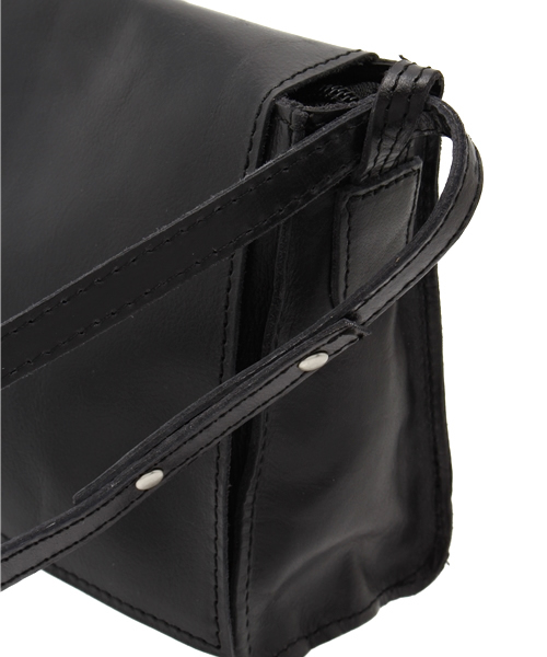 Kastane（カスタネ）の「フラップバッグ（ショルダーバッグ・レディース・ブラック/キャメル・FREE）」の5枚目の写真