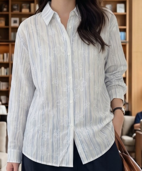 umune(ウムネ)の「ストライプ×花柄シアー長袖シャツブラウス(シャツ/ブラウス・レディース・オフホワイト/サックスブルー/ライトベージュ・FREE)」の5枚目の写真