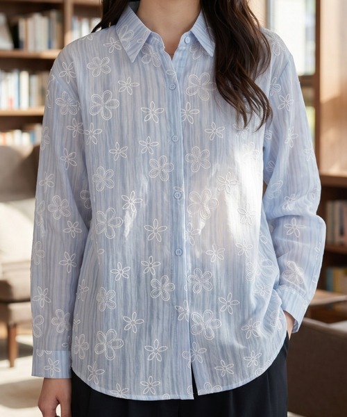 umune(ウムネ)の「ストライプ×花柄シアー長袖シャツブラウス(シャツ/ブラウス・レディース・オフホワイト/サックスブルー/ライトベージュ・FREE)」の7枚目の写真