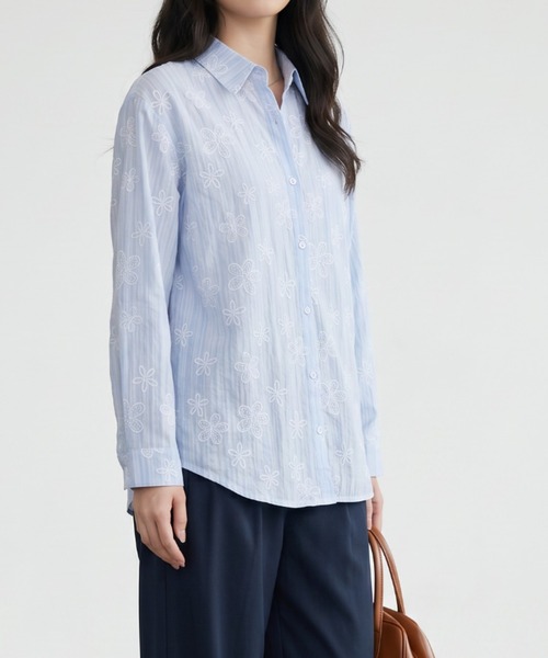umune(ウムネ)の「ストライプ×花柄シアー長袖シャツブラウス(シャツ/ブラウス・レディース・オフホワイト/サックスブルー/ライトベージュ・FREE)」の8枚目の写真