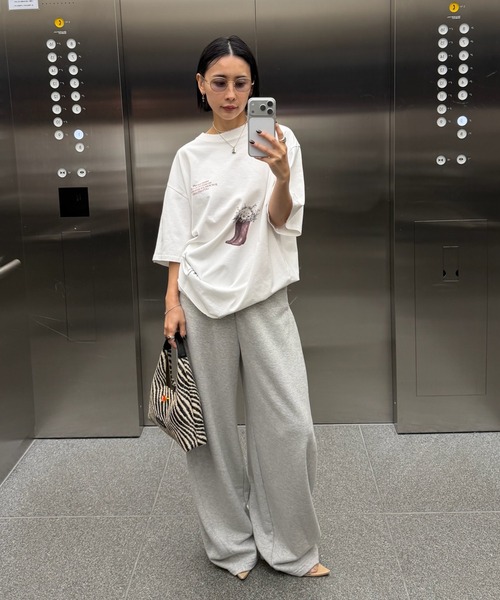 Ameri（アメリ）の「WIDE EGG SWEAT PANTS（スウェットパンツ・レディース・ネイビー/グレー/ピンク・MEDIUM/SMALL）」の14枚目の写真