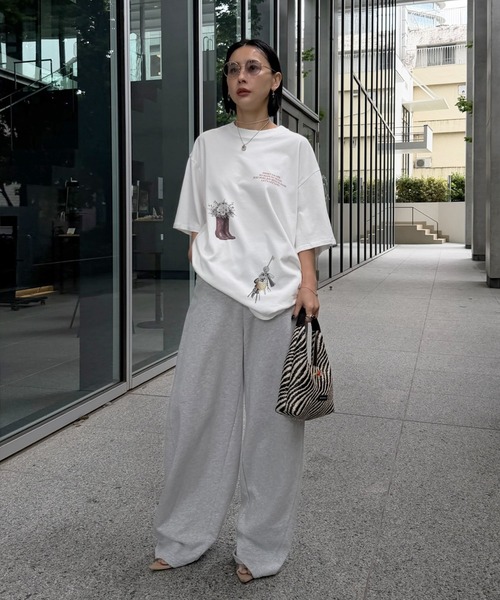 Ameri（アメリ）の「WIDE EGG SWEAT PANTS（スウェットパンツ・レディース・ネイビー/グレー/ピンク・MEDIUM/SMALL）」の4枚目の写真