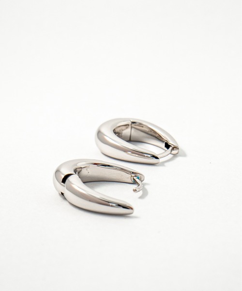 TOM WOOD(トムウッド)の「【TOMWOOD】Liz Hoops シルバー ピアス ユニセックス(ピアス(両耳用)・レディース・シルバー・FREE)」の3枚目の写真
