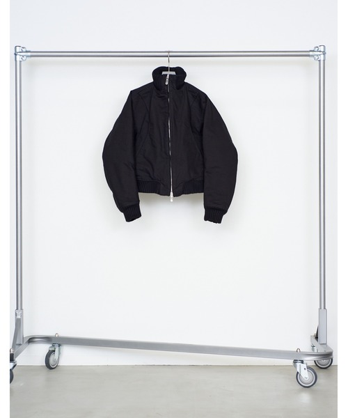 NVRFRGT(ネヴァーフォーゲット)の「STAND COLLAR BOMBER JACKET(ブルゾン・メンズ・ブラック/グレー・2/3)」の11枚目の写真