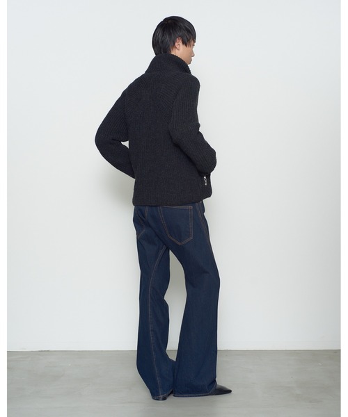 NVRFRGT(ネヴァーフォーゲット)の「STAND COLLAR BOMBER JACKET(ブルゾン・メンズ・ブラック/グレー・2/3)」の6枚目の写真