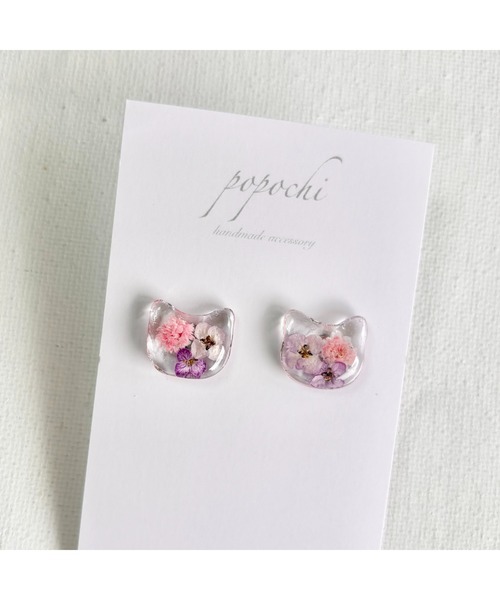 tone(トーン)の「【popochi】ピアス 猫 ネコ モチーフ ドライフラワー入りレジン クリア(MA)(ピアス(両耳用)・レディース・ピンク/ピンク系/ブルー系/パープル・FREE)」の4枚目の写真