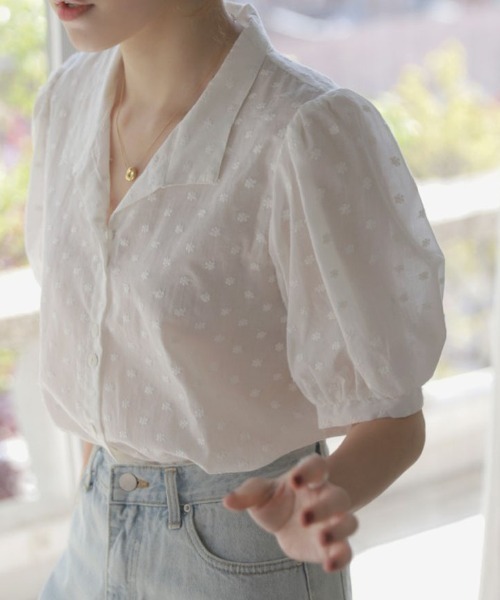 shoppinggo（ショッピングゴー）の「ブラウストップス 半袖 花柄刺繍ブラウス 体型カバー 立体感 薄手 無地 Tシャツ レディース トップス カットソー おしゃれ 通勤 大人可愛い カジュアル（シャツ/ブラウス・レディース・ホワイト系その他2/ホワイト/ホワイト系その他/ホワイト系その他3・M/L）」の3枚目の写真