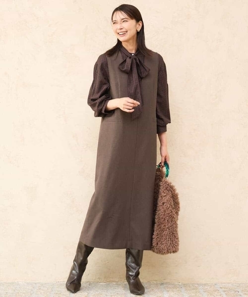 MK MICHEL KLEIN（エムケーミッシェルクラン）の「[洗える]Vネックジャンパースカート（ジャンパースカート・レディース・ブラウン/グレー・38）」の9枚目の写真