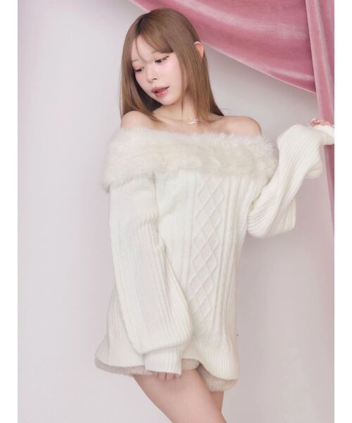 EATME(イートミー)の「フェイクファートリムBACKリボンニットTOP(ニット/セーター・レディース・オフホワイト/ブラック/ピンク・FREE)」の5枚目の写真