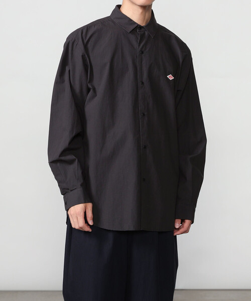 DANTON(ダントン)の「DANTON | タイプライター レギュラーカラー長袖シャツ MEN(シャツ/ブラウス・メンズ・ネイビー/グレイッシュベージュ・42/40/38)」の1枚目の写真