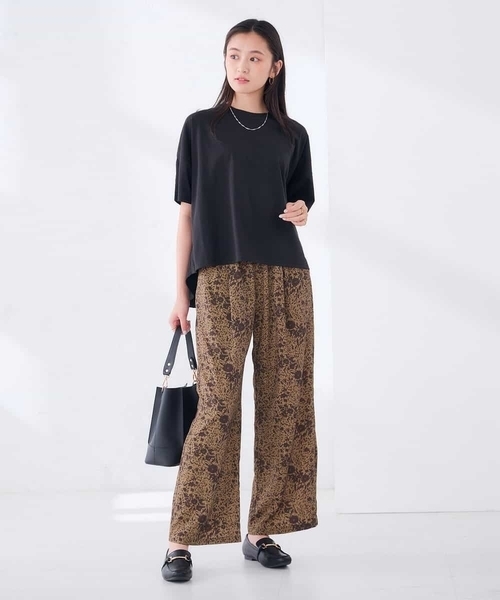 a.v.v(アーヴェヴェ)の「プリントワイドパンツ(その他パンツ・レディース・ブラウン・38/40)」の2枚目の写真