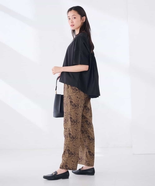 a.v.v(アーヴェヴェ)の「プリントワイドパンツ(その他パンツ・レディース・ブラウン・38/40)」の3枚目の写真