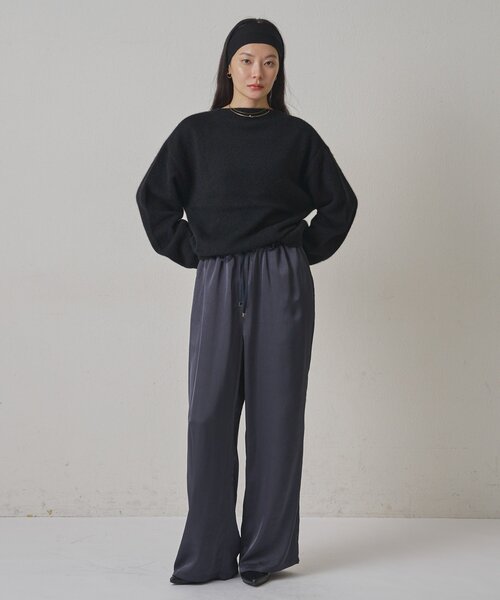 Omekashi(オメカシ)の「サテンラインパンツ(その他パンツ・レディース・アイボリー/チャコールグレー・36/38)」の9枚目の写真