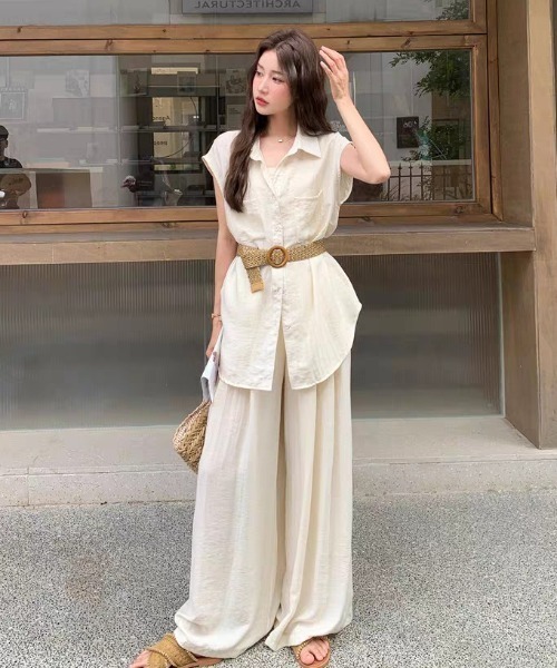 FAVORITO(ファヴォリート)の「シャツトップス&ワイドパンツセットアップ(セットアップ・レディース・ベージュ・M/L/S)」の5枚目の写真