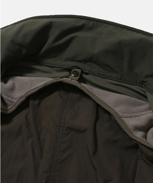 MOIF（モイフ）の「[AW26] ワイドファネルフィールドパーカー / オリーブ（その他アウター・メンズ・その他・2(M)/3(L)/1(S)）」の22枚目の写真