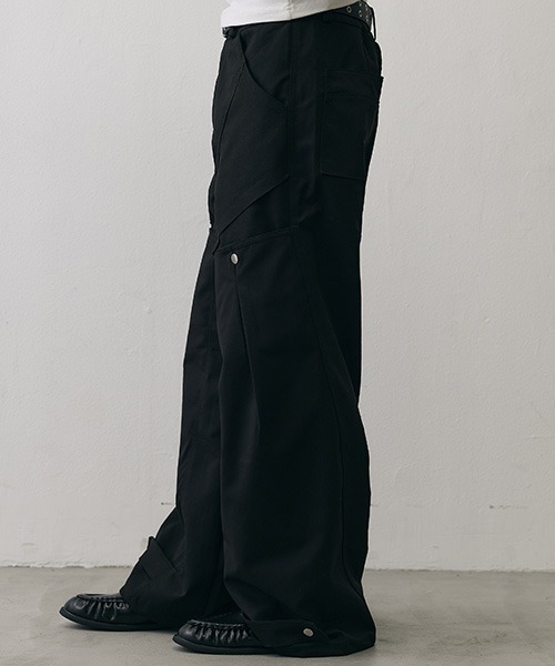 Shoowtime(ショウタイム)の「Metal Studs Curved Wide Pants / メタルスタッズ カーブワイドパンツ(カーゴパンツ・メンズ・ブラック・X-LARGE/LARGE/MEDIUM)」の3枚目の写真