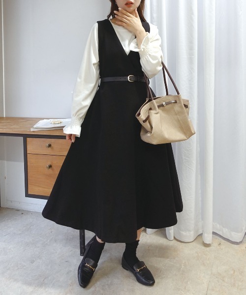 CORNERS(コーナーズ)の「フェイクウールノースリカシュクールワンピース(ワンピース・レディース・ブラック/グレー・M)」の1枚目の写真