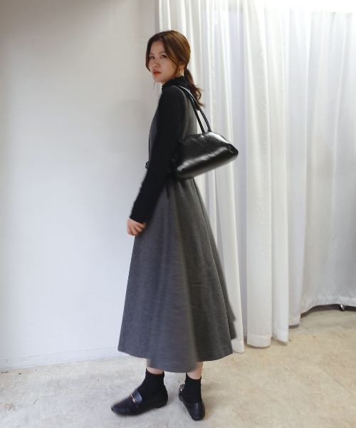 CORNERS(コーナーズ)の「フェイクウールノースリカシュクールワンピース(ワンピース・レディース・ブラック/グレー・M)」の9枚目の写真