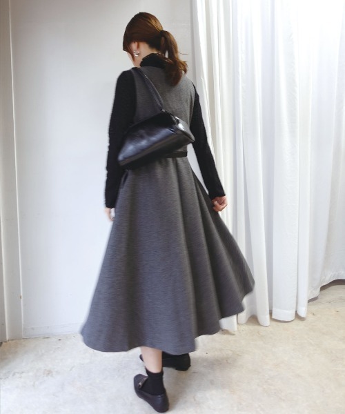 CORNERS(コーナーズ)の「フェイクウールノースリカシュクールワンピース(ワンピース・レディース・ブラック/グレー・M)」の10枚目の写真