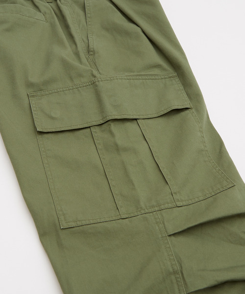 Universal Style Wear(ユニバーサルスタイルウェア)の「ワイドカーゴパンツ(カーゴパンツ・メンズ・カーキ/ブラック・LARGE/MEDIUM/SMALL)」の14枚目の写真