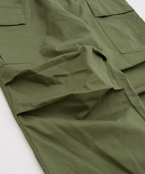 Universal Style Wear(ユニバーサルスタイルウェア)の「ワイドカーゴパンツ(カーゴパンツ・メンズ・カーキ/ブラック・LARGE/MEDIUM/SMALL)」の15枚目の写真
