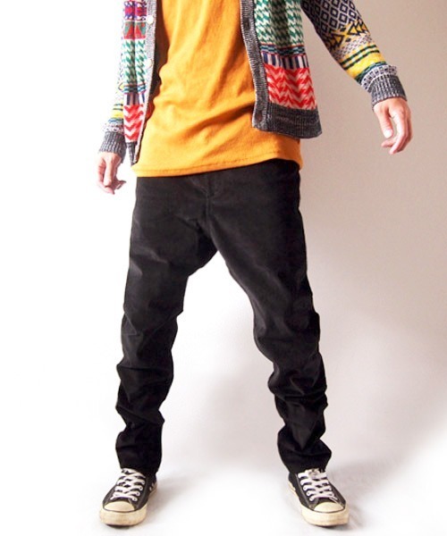 BEATJIVE（ビートジャイブ）の「デニムパンツ メンズ サルエル ワイド＆テーパード ストレッチ スキニー ジョガーパンツ ジーンズ ジーパン デニム ツイル コーデュロイ 迷彩（デニムパンツ・メンズ・ブラック/ベージュ/カーキ/サックスブルー/ワンウォッシュ/インディゴブルー/ブルー系その他/ハウンドトゥース/ベージュ系その他/グレー系その他/グリーン系その他/ブラック系その他/カモフラージュ/ネイビー/ダークインディゴブルー/ブラック系/ベージュ系/ホワイト×ブルー/ブルー系その他2/グリーン系その他2/ブラック系その他2/ブラック系その他3/ブルー系その他3・1/2/3/0）」の4枚目の写真