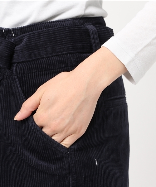 earth music&ecology(アースミュージックアンドエコロジー)の「USA COTTONコーデュロイスカート(タックミニ)(スカート・レディース・ピンク/ベージュ/ネイビー・M/S)」の4枚目の写真