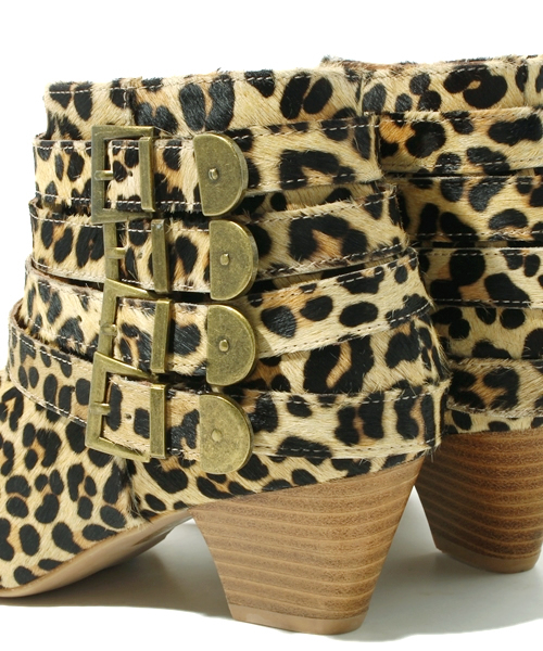 ROSE BUD（ローズバッド）の「(JEFFREY CAMPBELL)12C11-D11-A21A BENATAR 4BCKL BOOTIE（ブーツ・レディース・ブラック/ベージュ・35/36/37/38/39）」の8枚目の写真