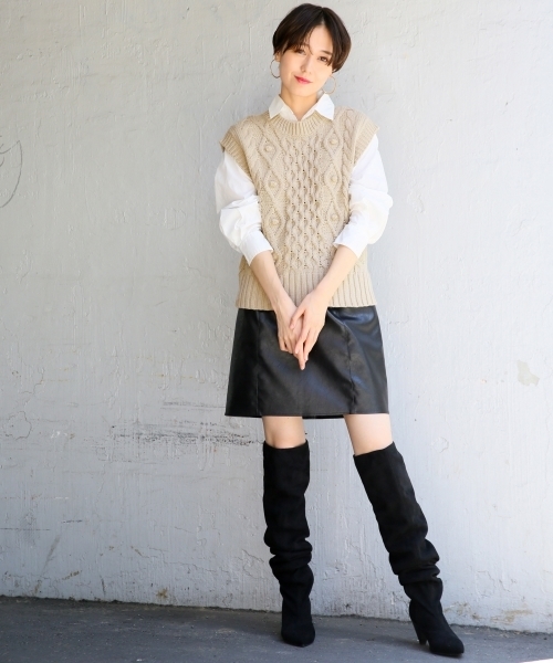 LOWRYS FARM（ローリーズファーム）の「３Ｇケーブルベスト　805088（ベスト・レディース・ブラック/オフホワイト/ベージュ・MEDIUM/LARGE）」の4枚目の写真