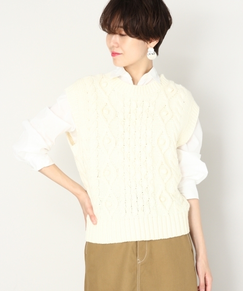 LOWRYS FARM（ローリーズファーム）の「３Ｇケーブルベスト　805088（ベスト・レディース・ブラック/オフホワイト/ベージュ・MEDIUM/LARGE）」の5枚目の写真