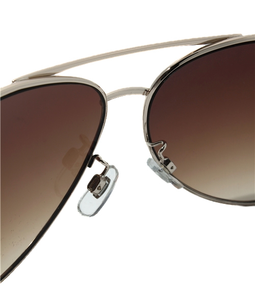 R.NEWBOLD（アールニューボールド）の「TEARDROP GLASSES/805742（サングラス・メンズ・ホワイト×ゴールド/シルバー/ゴールド・FREE）」の8枚目の写真