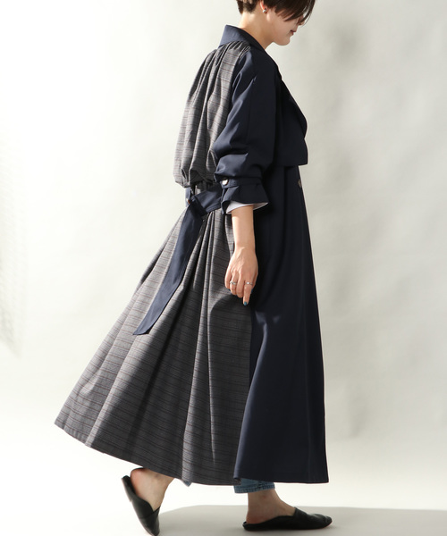 notch.(ノッチ)の「BACK CHECK LONG COAT(トレンチコート・レディース・ネイビー/ベージュ・TM/M)」の2枚目の写真